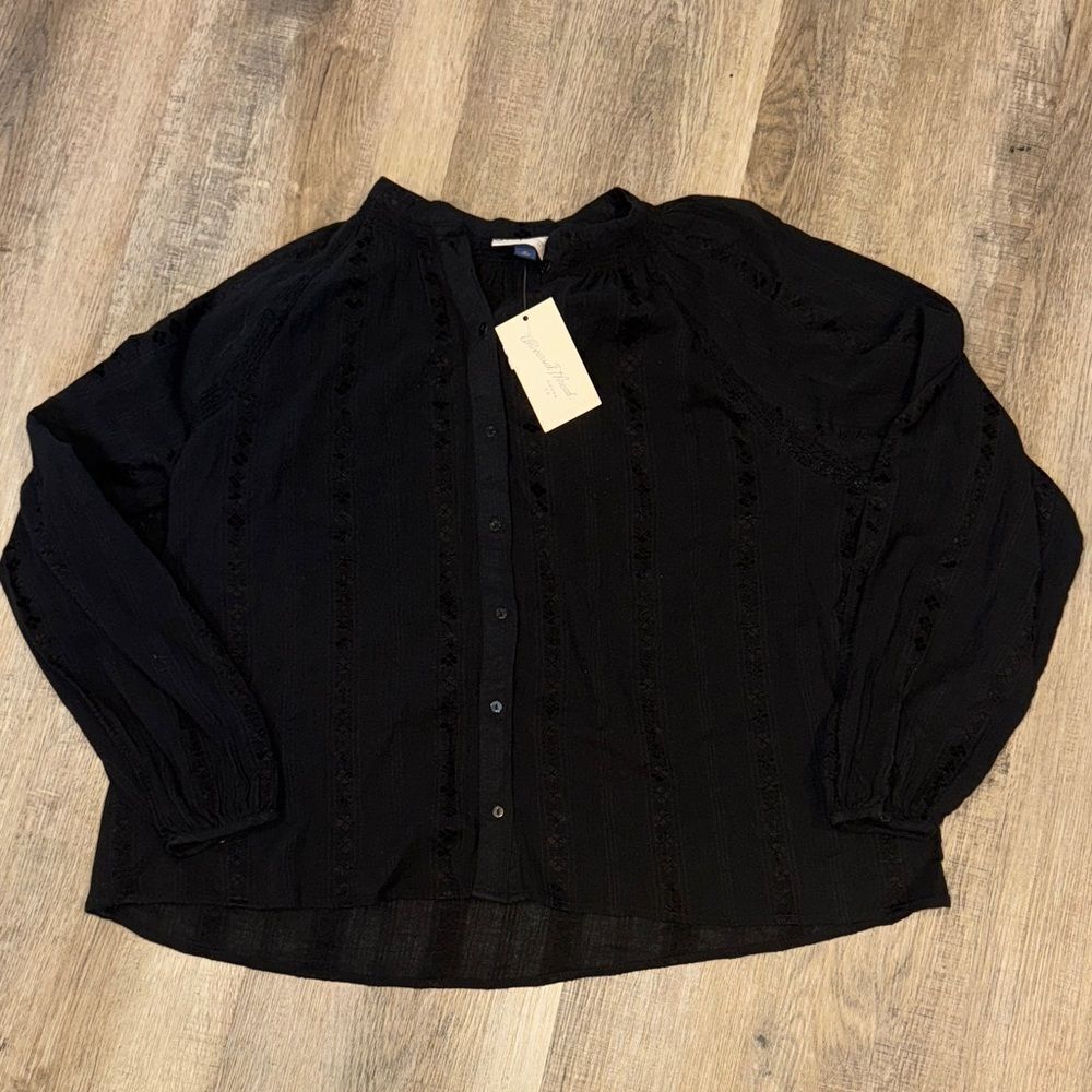 Black Button-Up Women's Top Universal Thread - Picture 2 of 5